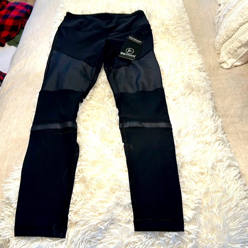 NWT 90 Degree Black Workout Pants Size Medium